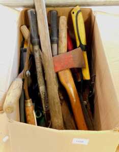 Various hand tools, axe, various other items, etc. (1 box)