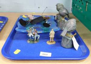 Various toys, Britain lead painted soldiers, a quantity of Libra bird ornaments, etc. (a quantity)