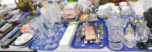 Various drinking glasses, Be-Ro Home Recipes book, pottery and effects, part services to include...