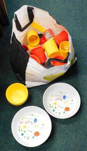 Various EMFA design plastic cups, bowls, other Melamina style and other bowls, kitchen bowls,...