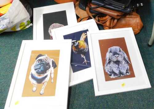 Various pictures, pug dog, pheasant, etc., a quantity of shades, handbags, etc. (a quantity)
