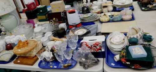 Various decorative items, glassware and effects, a cased set of Silea duck name card holders,...