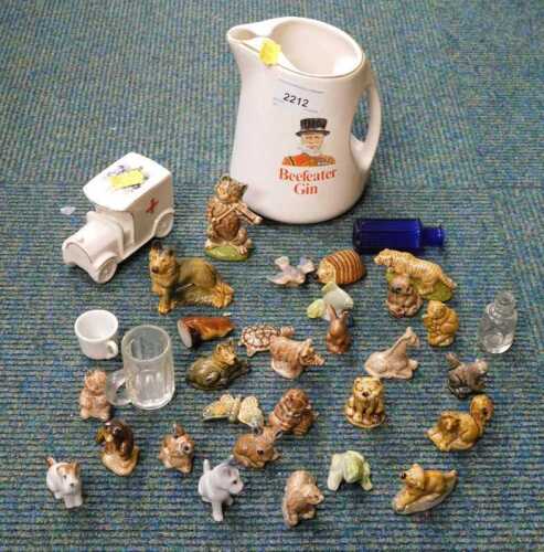 Crested china ambulance, with Nelson crest, Beefeater gin jug, and a large quantity of Wade...