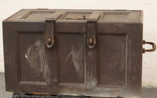 *A 19thC cast iron specimens safe