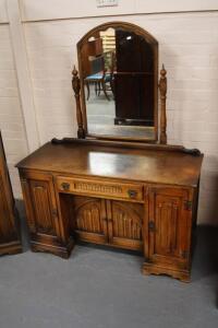 An Old Charm linen fold bedroom suite - 3
