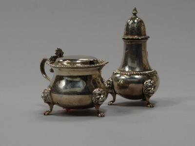 An Elizabeth II silver 3 piece cruet