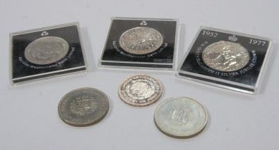 Various modern crowns