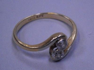 An Art Deco bi-colour metal twist ring