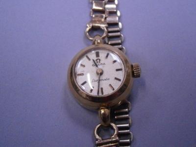 An Omega Ladymatic 9ct gold ladies wristwatch