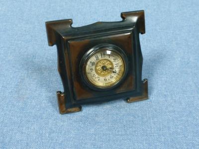 An early 20thC Art Nouveau table clock