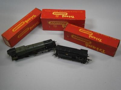 Various Tri-ang OO gauge carriages