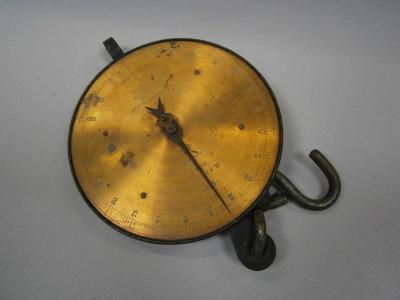*A Salter trade spring balance to weight 1121b by &frac12;lb.