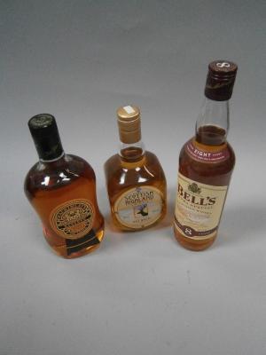 Murrays Scottish Island Malt Whisky Liqueur: McKinlays & Bells blended Whiskys. (3)