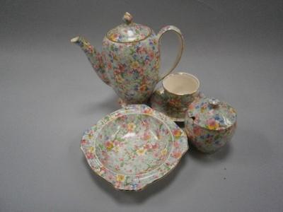 A Royal Winton Grimwades tea service in green Chintz pattern