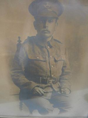 WWI Oxfordshire & Buckinghamshire scroll and photo of soldier.