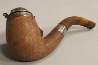 A German style or Naval tobacco pipe