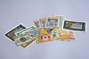 A small collection of Weimar Republic bank notes.