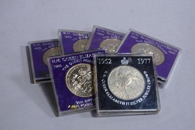 Thirteen &pound;2 coins