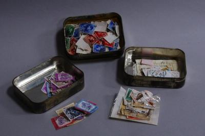 A large collection of assorted world stamps.