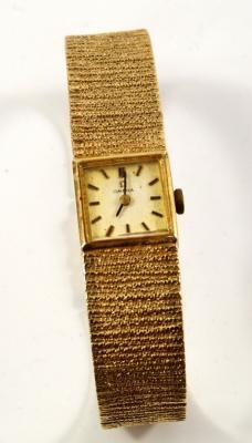 An Omega lady's 9ct gold wristwatch
