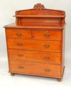 A Victorian mahogany chest of drawers