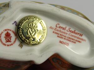 A Royal Crown Derby Imari porcelain paperweight modelled as the Coral Seahorse - 2