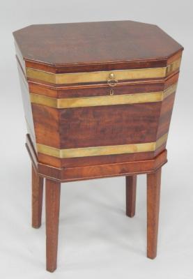A George III mahogany cellarette