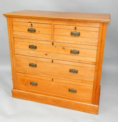 A Victorian pine chest of drawers