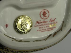 A Royal Crown Derby Imari porcelain paperweight modelled as the Harbour Seal - 2