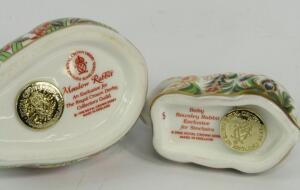 Two Royal Crown Derby Imari porcelain paperweights modelled as the Meadow Rabbit and the Baby Rabbit - 2