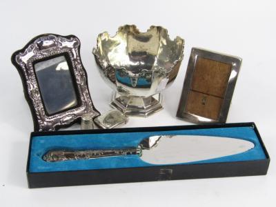 An Edward VII silver octagonal footed bowl