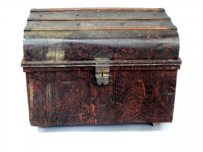 A Victorian grain painted tin trunk