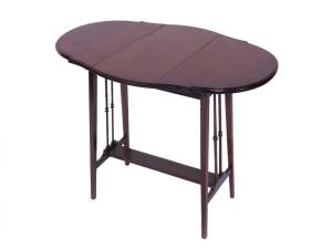 An Edwardian mahogany drop leaf occasional table