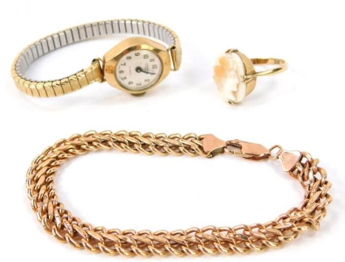 A 9ct gold double strap curb link bracelet