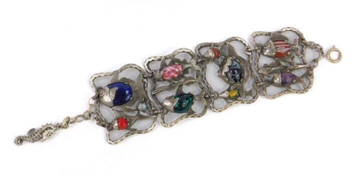 A contemporary four link bracelet
