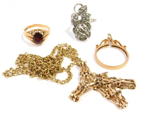 A 9ct gold three gate gate bracelet