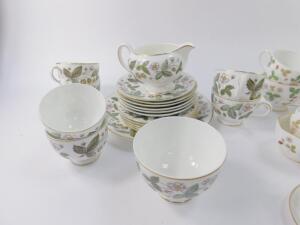 A Wedgwood porcelain part tea service decorated in the Wild Strawberry pattern - 3