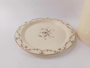A Wedgwood Queen's ware cheese bell and stand - 2