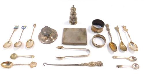 A Victorian silver pepperette