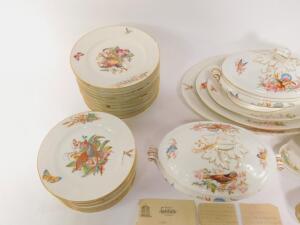 A French late 19th porcelain part dinner service - 2
