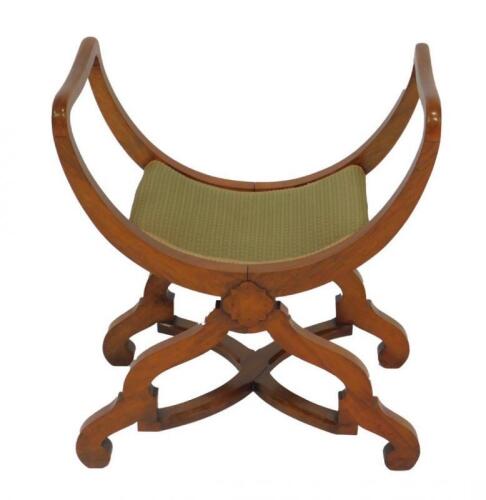 A Continental walnut Savanarola stool