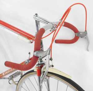 A Hetchins Experto Crede bicycle, on a red painted frame with Hetchins crest, with GB 537 chrome... - 3