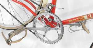 A Hetchins Experto Crede bicycle, on a red painted frame with Hetchins crest, with GB 537 chrome... - 5