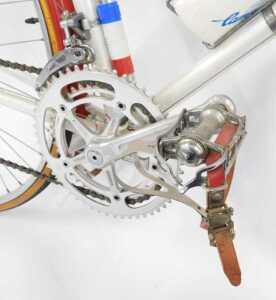 A WH Beattie Lancier bicycle, with a Reynolds 531 cream frame with multicoloured banding,... - 7