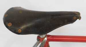 A Carlton bicycle, the Reynolds 531 red painted frame with applied crest, having chrome... - 5