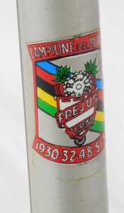 A Frejus Campagnolo Italian bicycle, the silvered frame with crest and advertising, with chrome... - 7