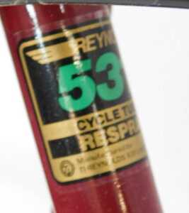 A Hetchins racing bicycle, with a Reynolds 531 red frame with crest, chrome handlebars and... - 8