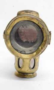 A Powell and Hanmer Ltd Birmingham Chieftain part brass effect carbide/acetylene bicycle lamp,... - 3