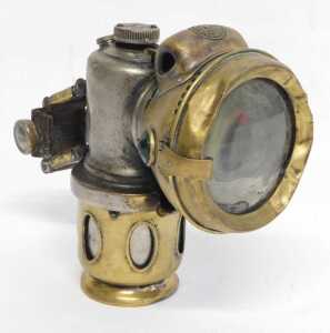 A Powell and Hanmer Ltd Birmingham Chieftain part brass effect carbide/acetylene bicycle lamp,... - 4