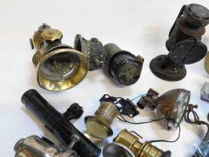 A quantity of bicycle lamp parts, to include head lamps, casings, etc., various makes. (1 box) - 4